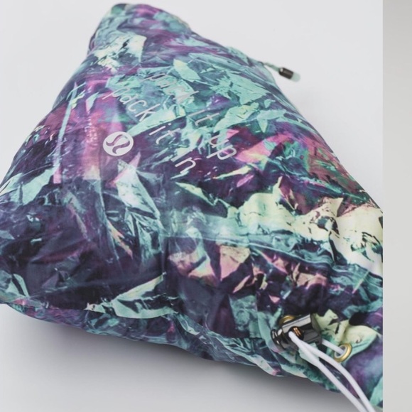 Lululemon jacket - Picture 6 of 8